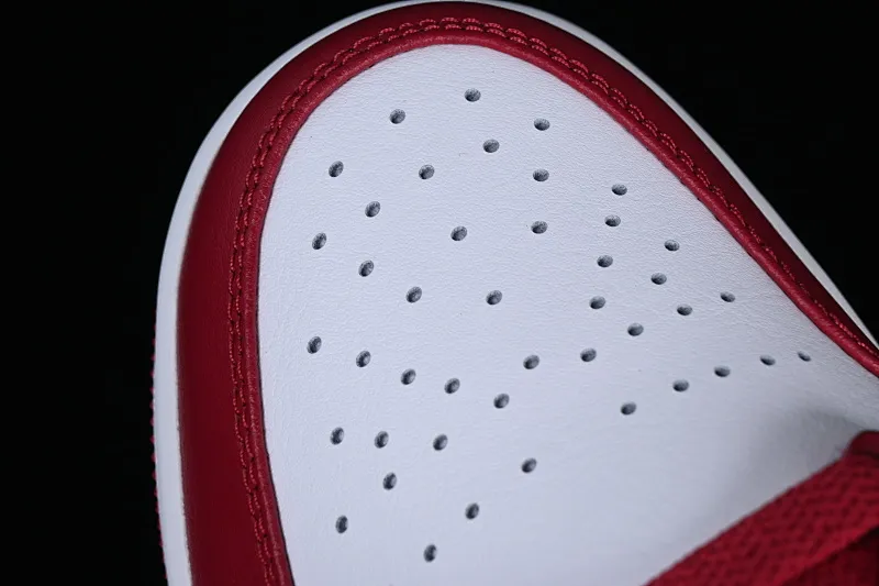 All categories Air Jordan Jordan series basketball shoes Air Jordan 1 Low G version pure original Air Jordan 1 Low AJ1 Joe 1 new white and red low-end basketball shoes 553558-607